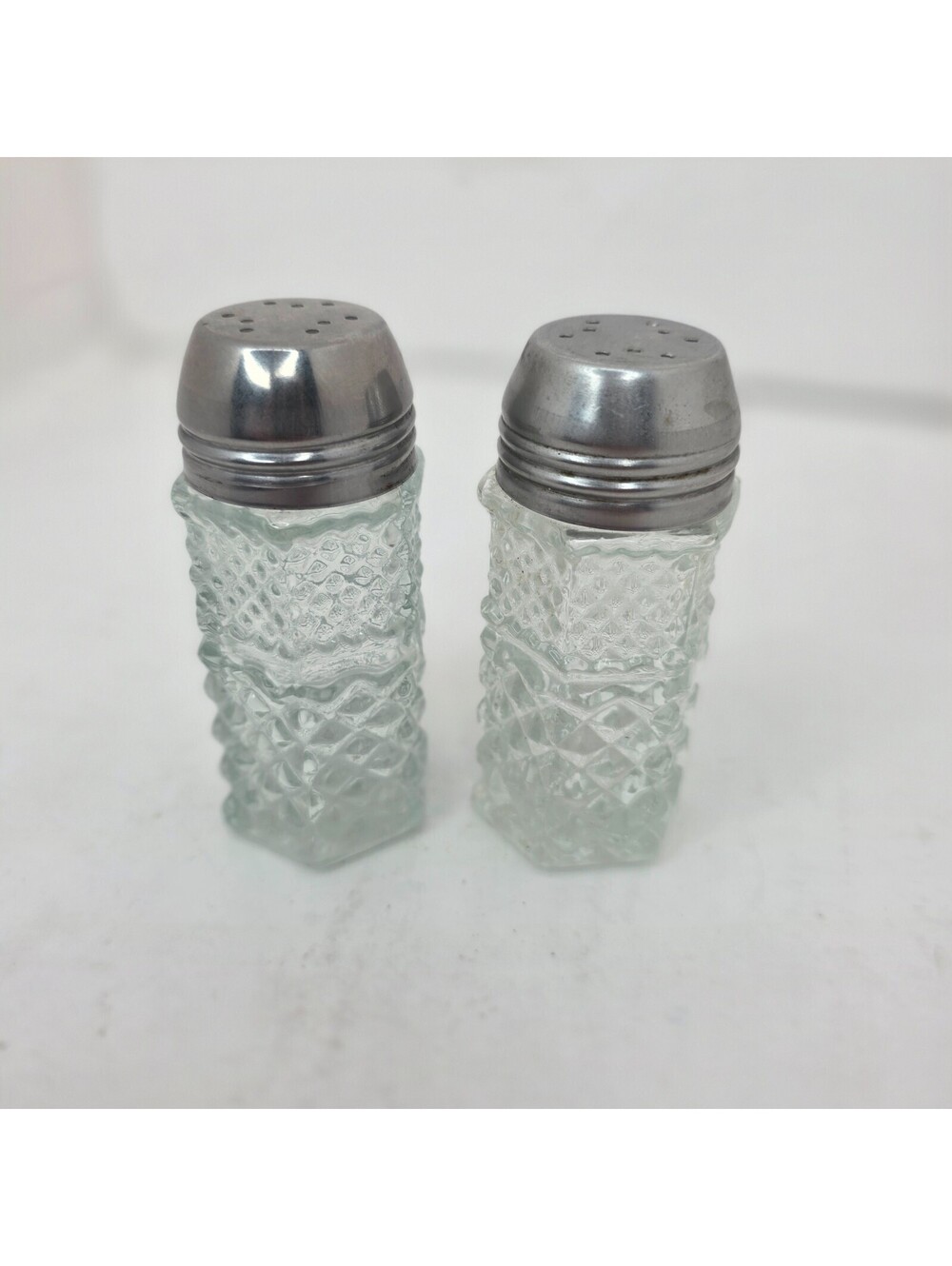 Vintage Anchor Hocking Wexford Glass Salt & Pepper Shakers Set Diamond Cut Clear